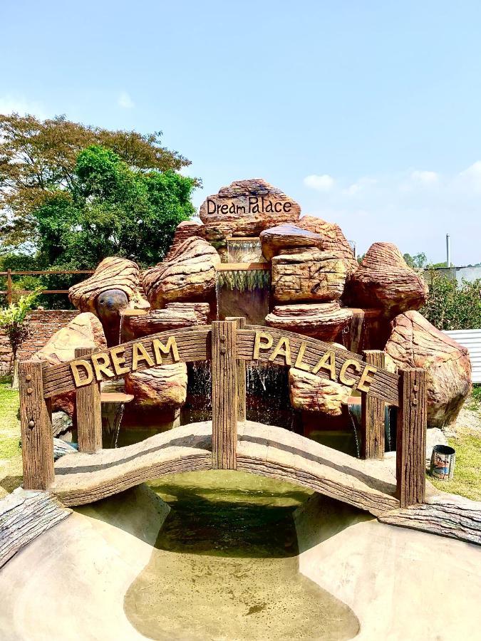 Dream Palace Resort Catmandu Exterior foto